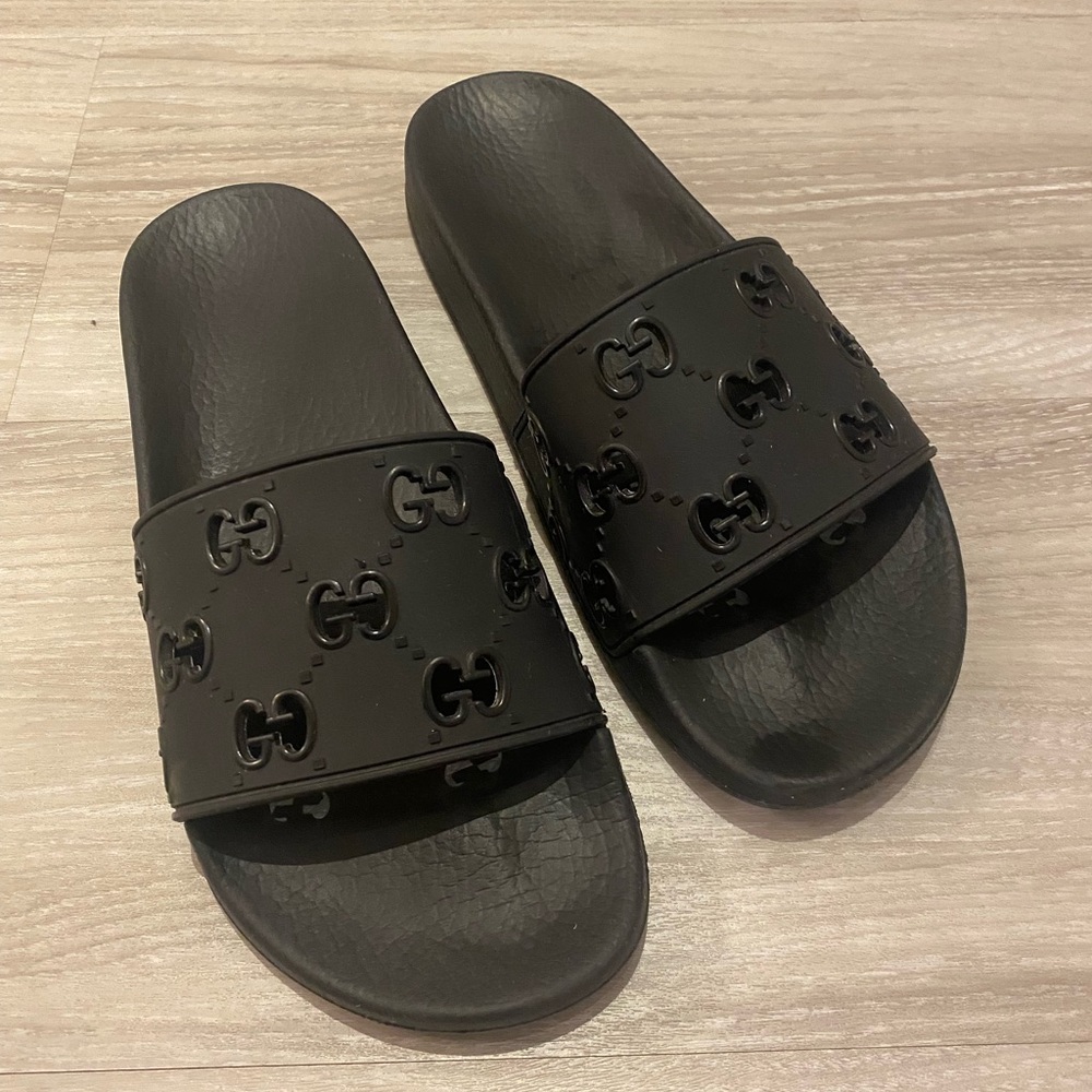 Women gucci slides